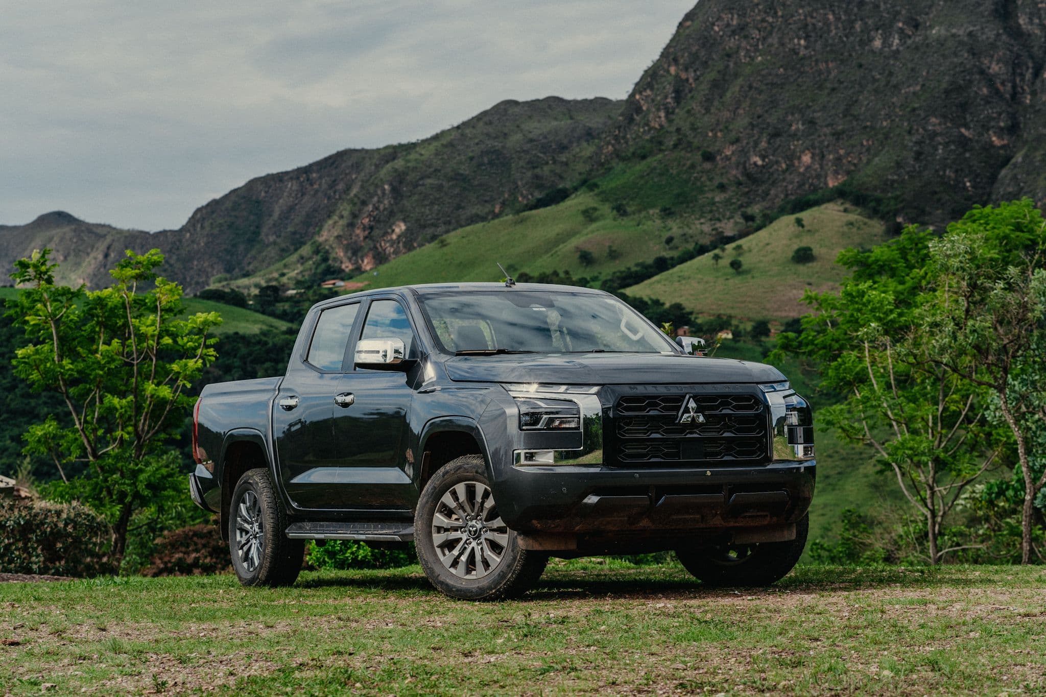 Nova Mitsubishi Triton recebe 5 estrelas em teste de segurança do Latin NCAP