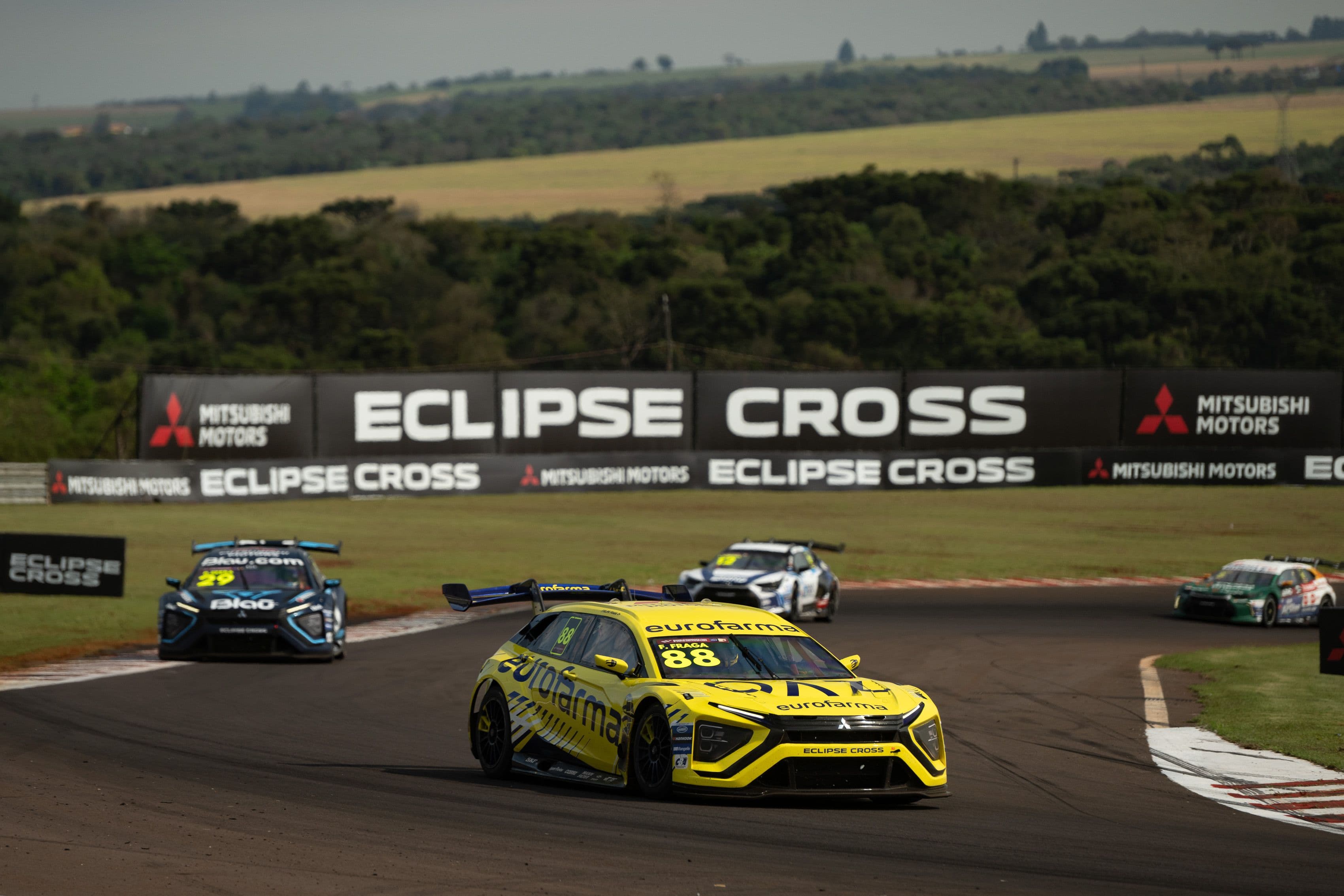 Stock Car: Liderança do campeonato muda de mãos, mas segue com a Mitsubishi Motors