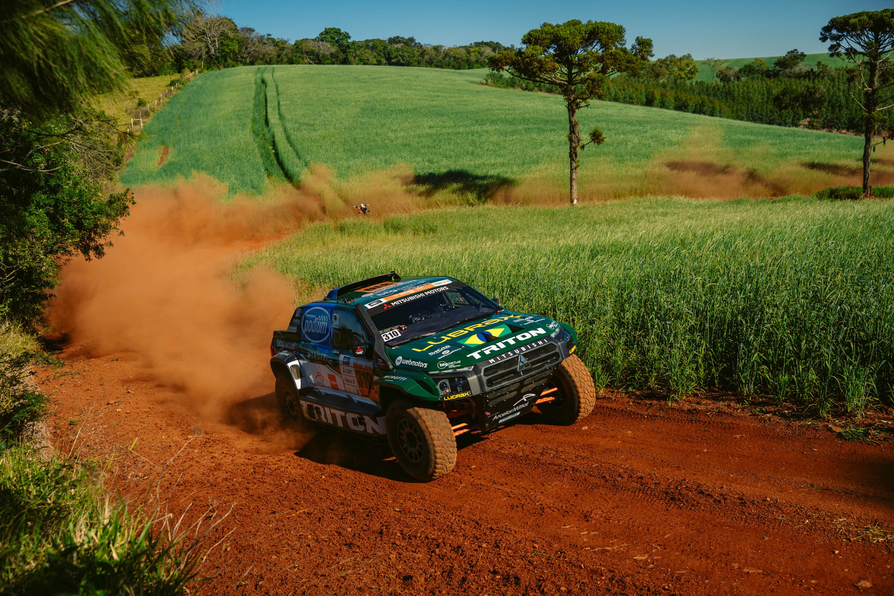 Mitsubishi Spinelli Racing leva três gerações da Mitsubishi ao Sertões Petrobras 2026