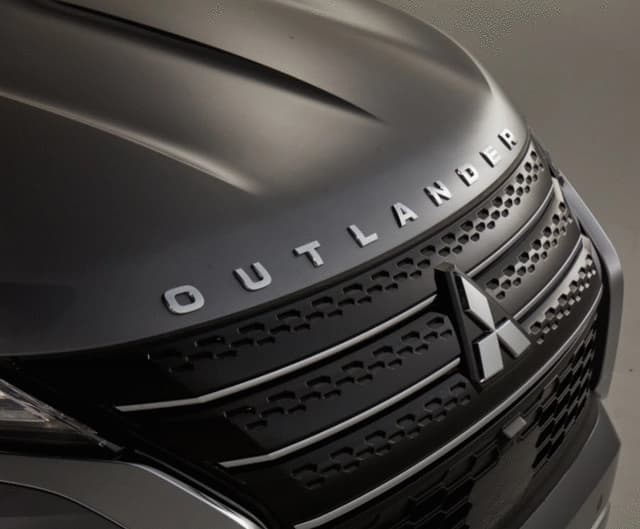 EMBLEMA DE CAPÔ OUTLANDER CROMADO